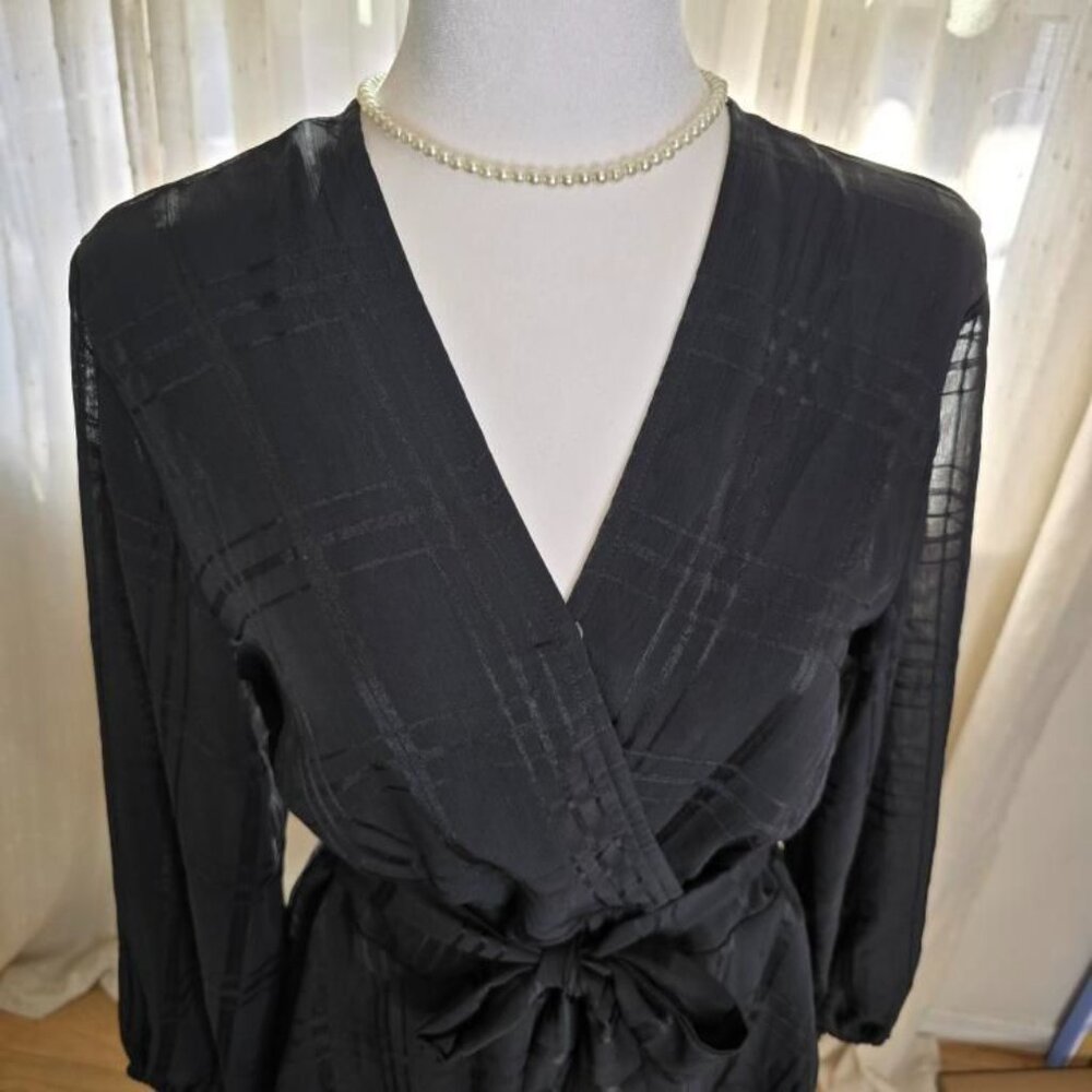Black long sleeve Romper - Picture 4 of 13